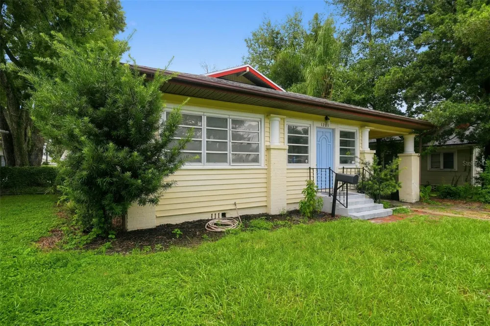 1203 KING AVENUE Lakeland, FL 33803