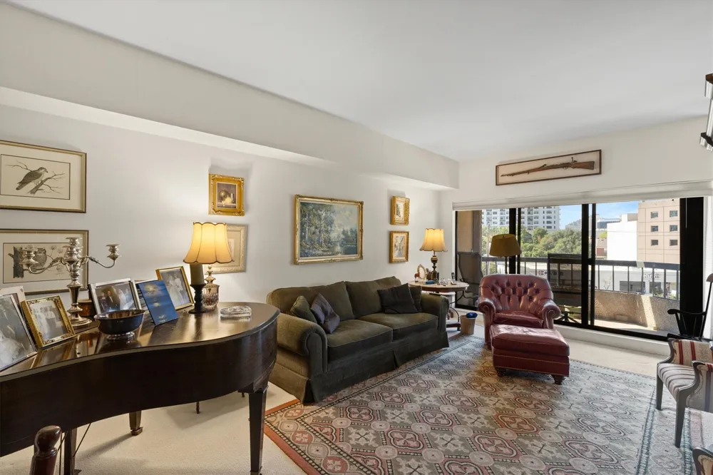 3030 Mckinney Avenue #304 Dallas, TX 75204