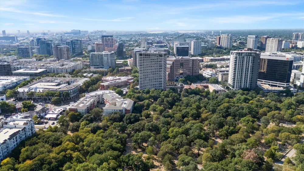 3030 Mckinney Avenue #304 Dallas, TX 75204