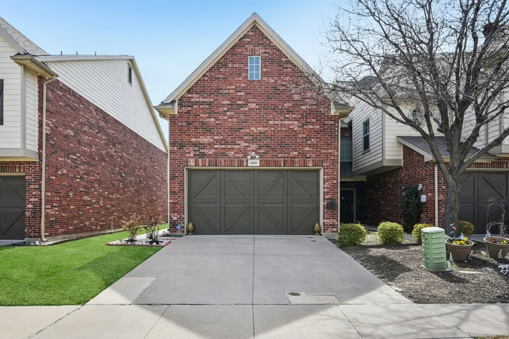 1049 Colonial Drive Coppell, TX 75019