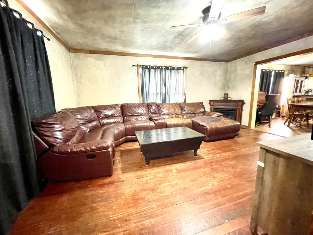 209 Bowie Street Jacksboro, TX 76458