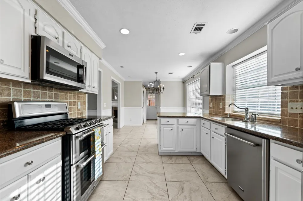 16338 Hickory Point Road Houston, TX 77095