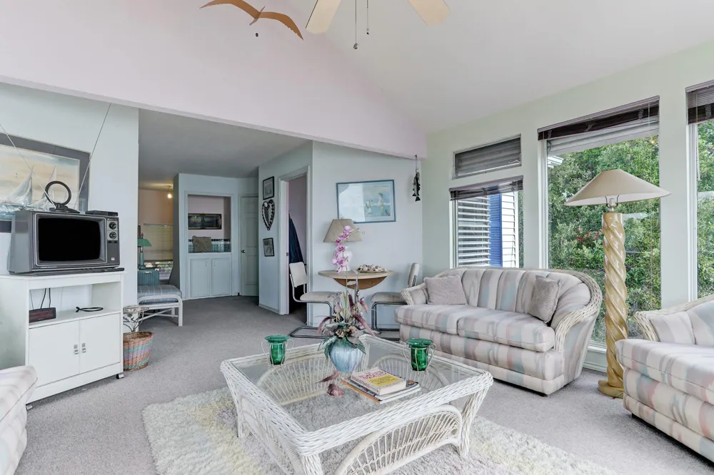 308 Bay Avenue Kemah, TX 77565