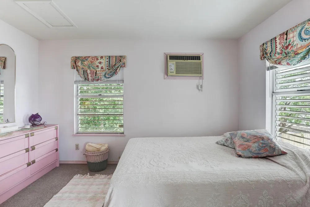 308 Bay Avenue Kemah, TX 77565
