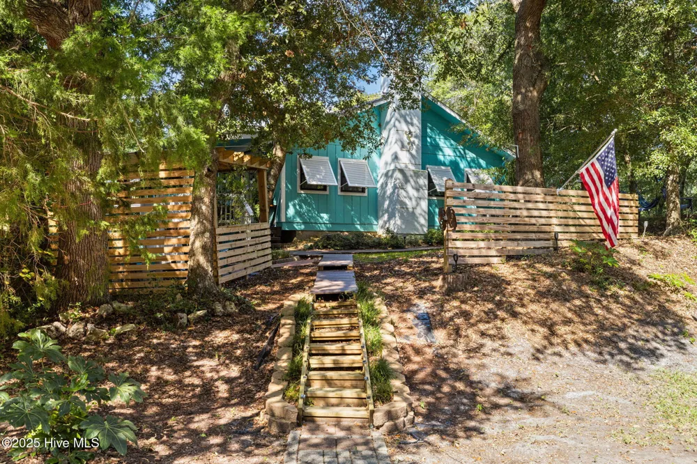 201 Hoop Pole Creek Drive Atlantic Beach, NC 28512