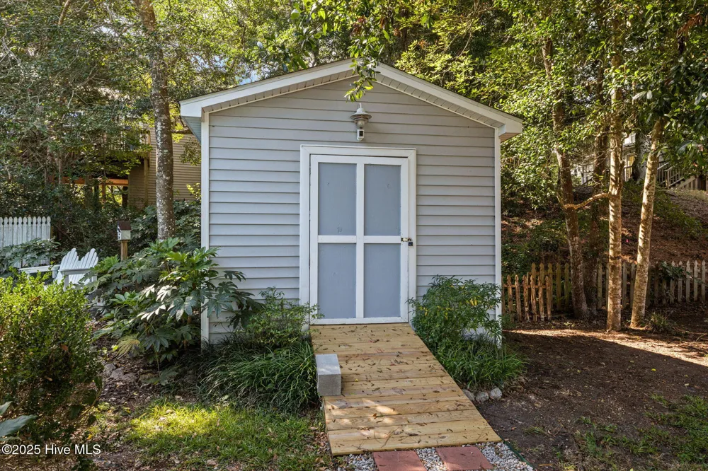 201 Hoop Pole Creek Drive Atlantic Beach, NC 28512