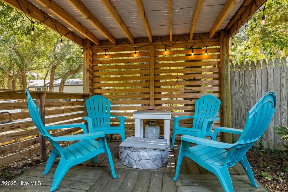 201 Hoop Pole Creek Drive Atlantic Beach, NC 28512