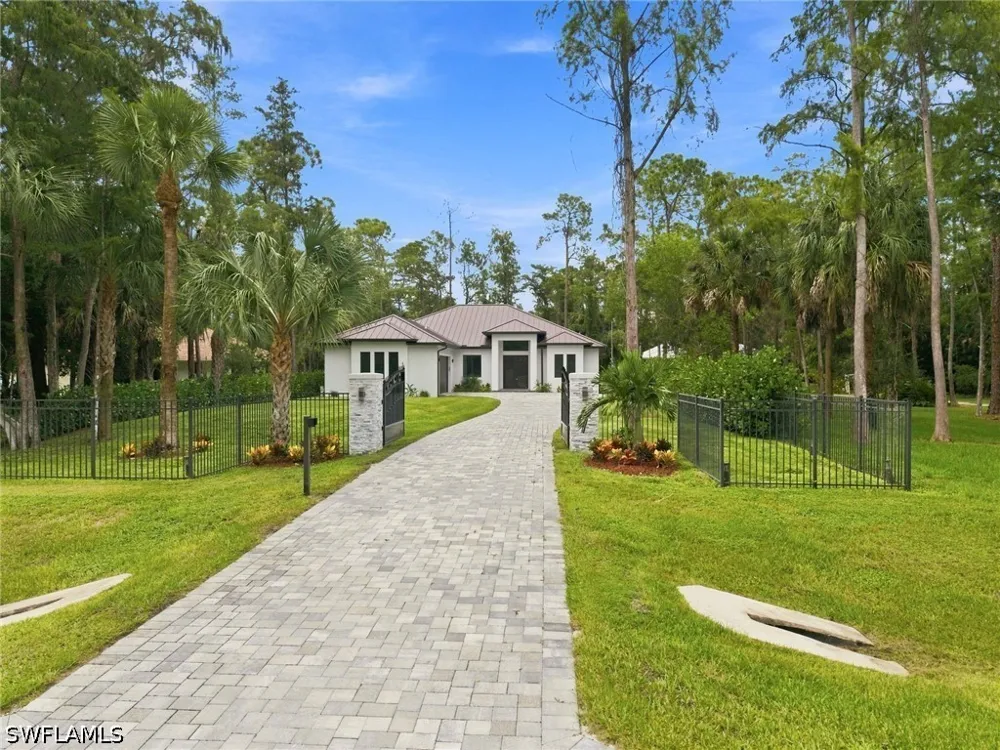 Hickory Wood Drive Naples, FL 34119