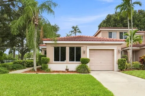 1533 W Harmony Lake Cir