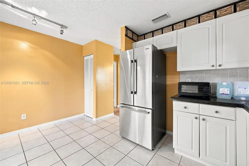 1533 W Harmony Lake Cir Davie, FL 33324