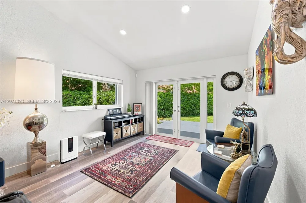 3913 NW 72nd Ln Coral Springs, FL 33065