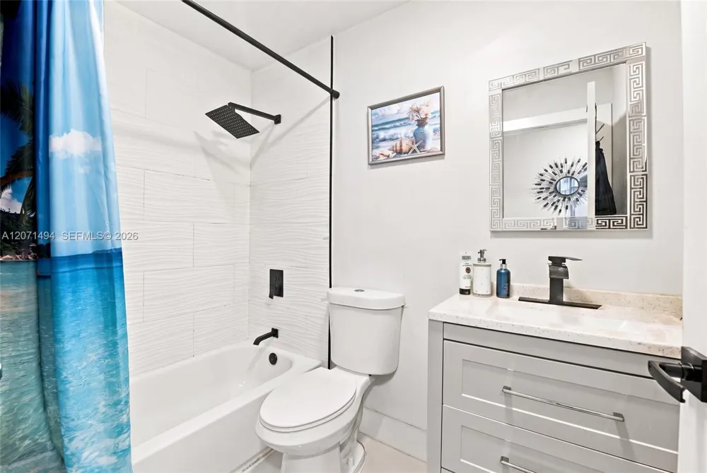 3913 NW 72nd Ln Coral Springs, FL 33065