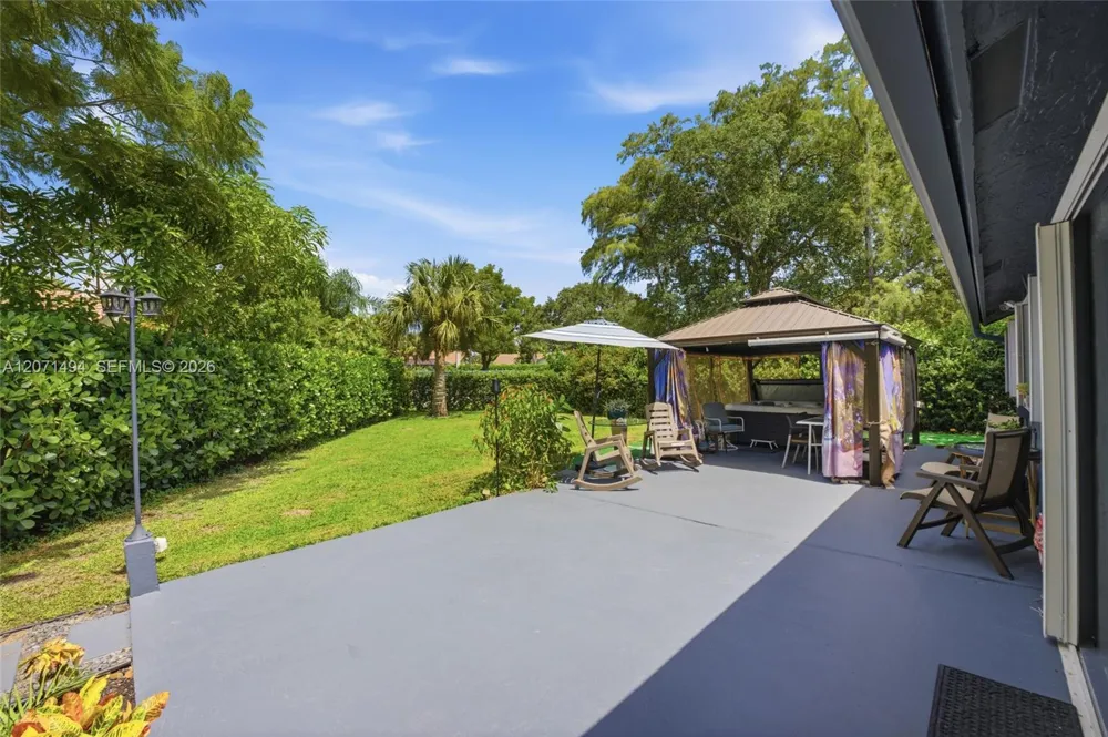 3913 NW 72nd Ln Coral Springs, FL 33065
