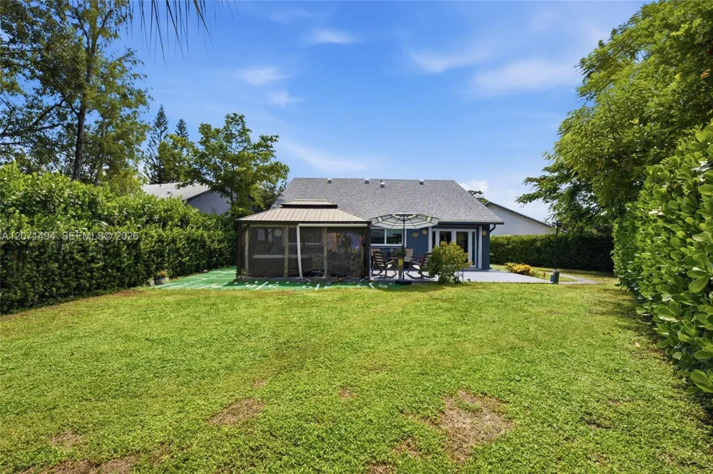 3913 NW 72nd Ln Coral Springs, FL 33065