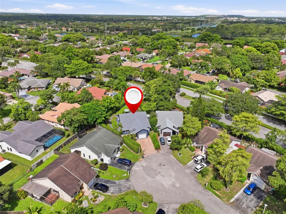3913 NW 72nd Ln Coral Springs, FL 33065