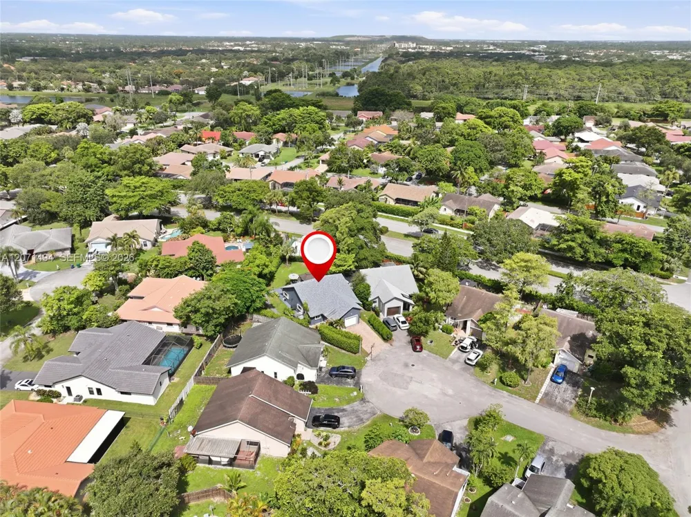 3913 NW 72nd Ln Coral Springs, FL 33065
