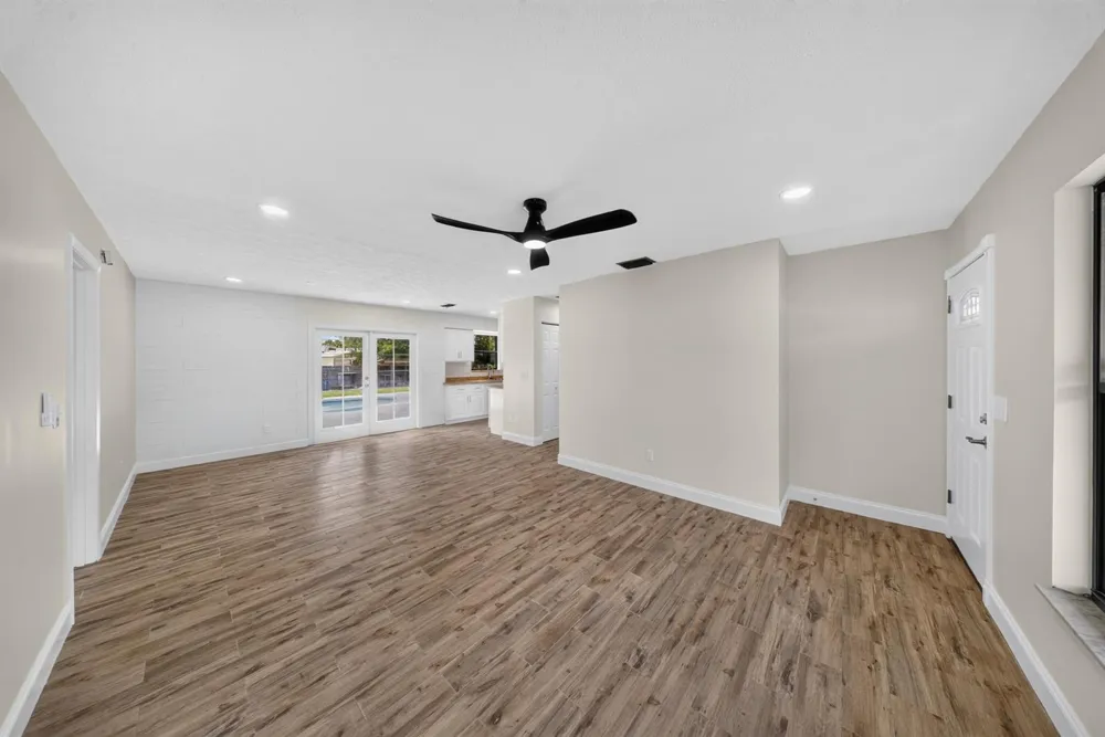 6101 BALSAM DRIVE Fort Pierce, FL 34982