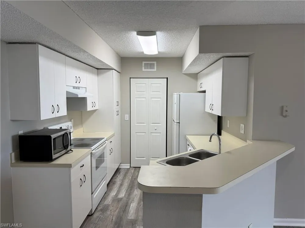 13535 Eagle Ridge Drive #725 Fort Myers, FL 33912