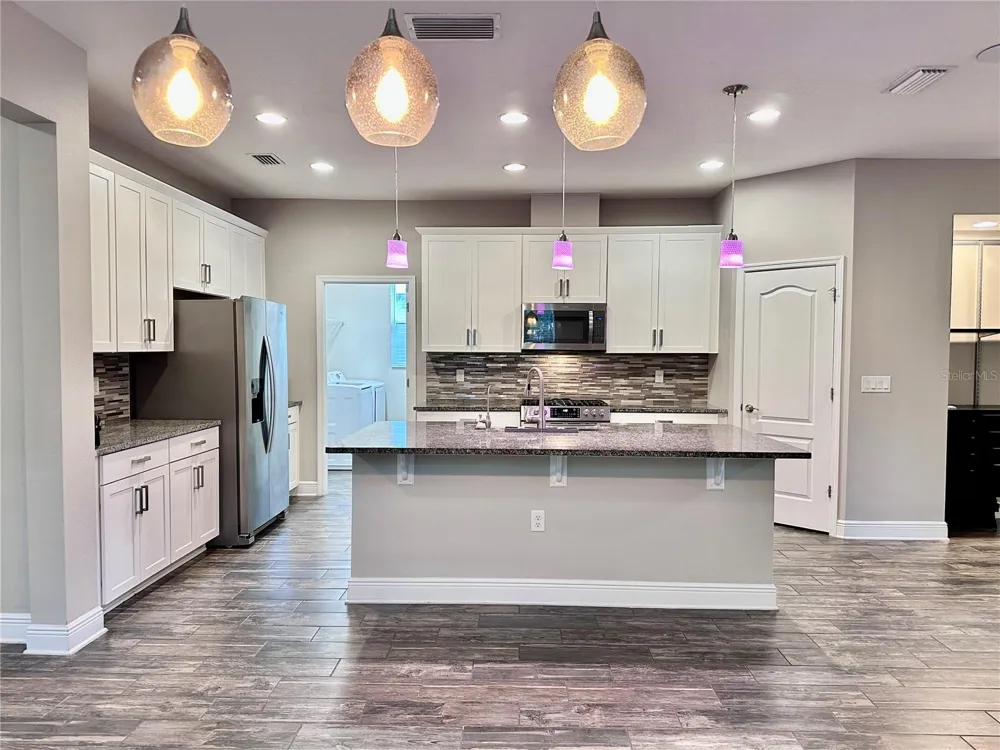 1557 AMBER LEAF CIRCLE Ocoee, FL 34761