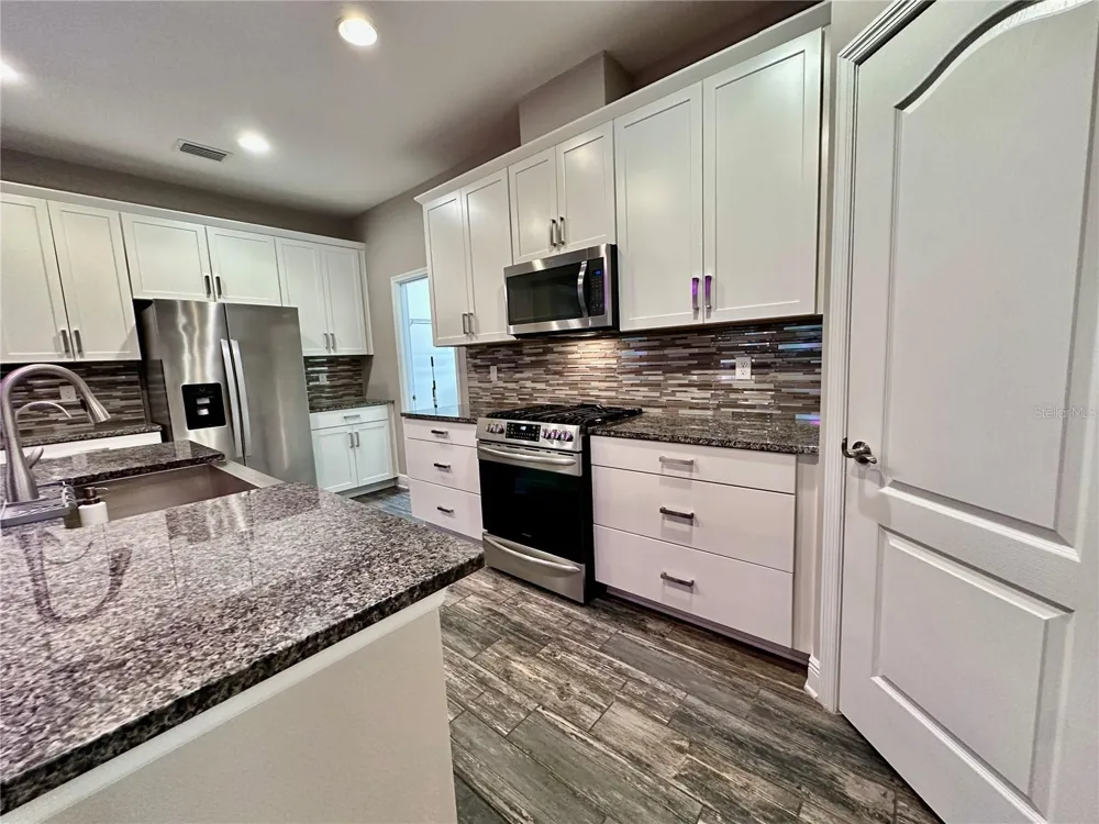 1557 AMBER LEAF CIRCLE Ocoee, FL 34761
