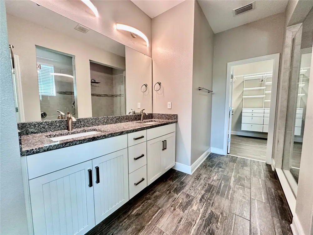 1557 AMBER LEAF CIRCLE Ocoee, FL 34761