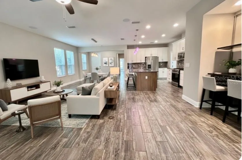 1557 AMBER LEAF CIRCLE Ocoee, FL 34761