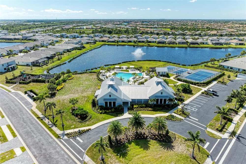 18530 MIDSUMMER PLACE Venice, FL 34293