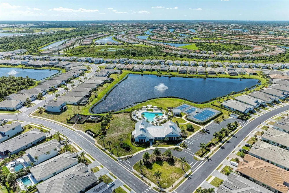 18530 MIDSUMMER PLACE Venice, FL 34293