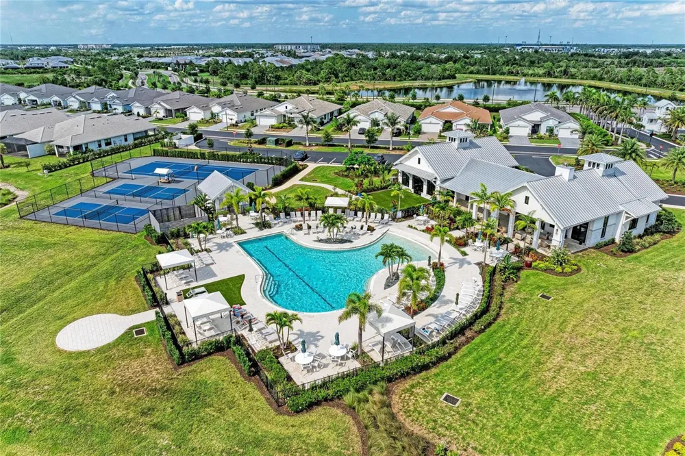 18530 MIDSUMMER PLACE Venice, FL 34293