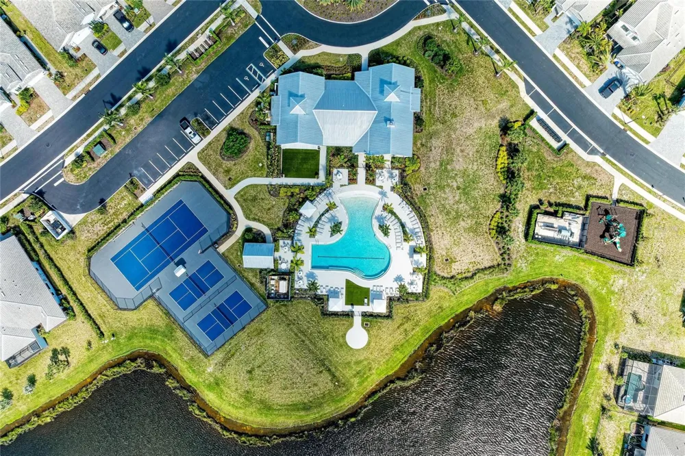18530 MIDSUMMER PLACE Venice, FL 34293