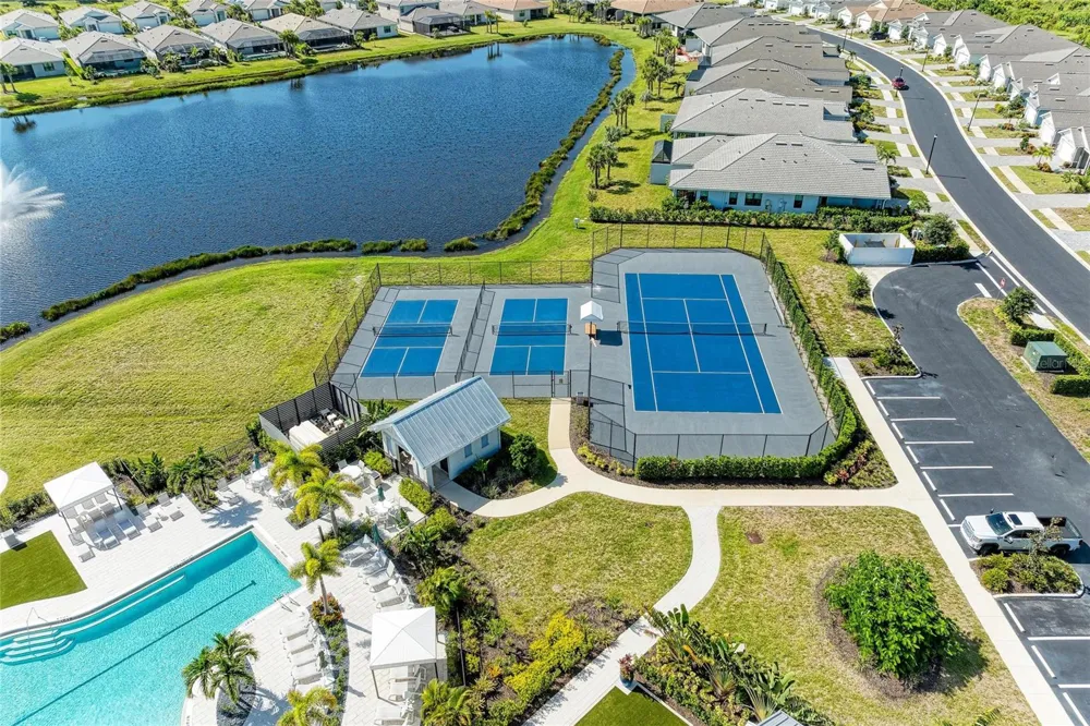 18530 MIDSUMMER PLACE Venice, FL 34293