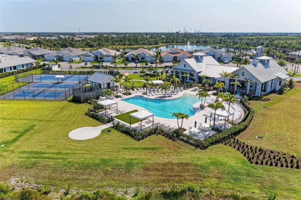 18530 MIDSUMMER PLACE Venice, FL 34293