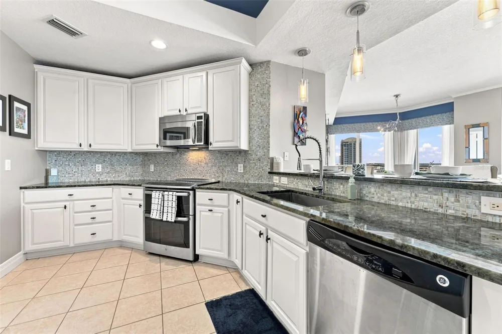 1209 E CUMBERLAND AVENUE #1404 Tampa, FL 33602