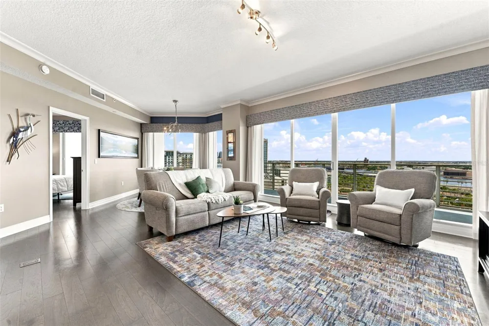 1209 E CUMBERLAND AVENUE #1404 Tampa, FL 33602