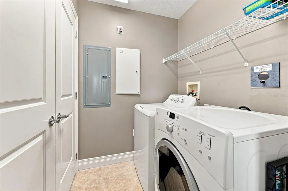 1209 E CUMBERLAND AVENUE #1404 Tampa, FL 33602