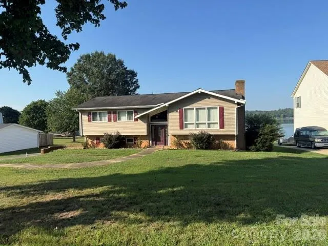 152 North Shore Drive Cherryville, NC 28021