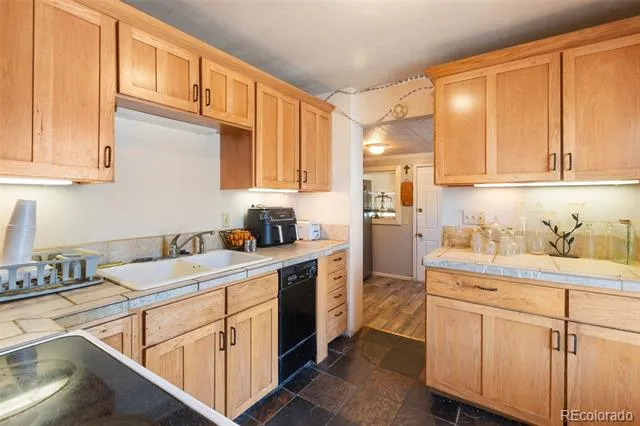 1020 W Arroyo Pueblo, CO 81004