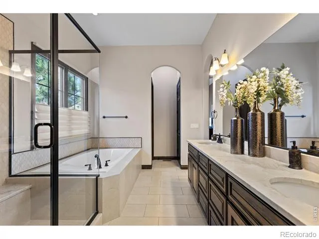 8122 Raphael Lane Littleton, CO 80125