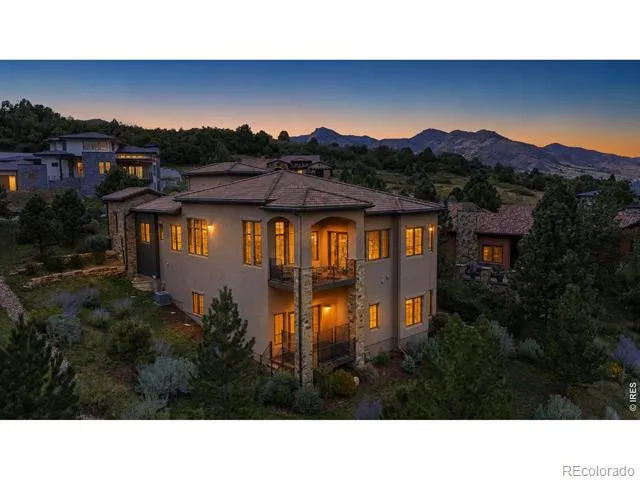 8122 Raphael Lane Littleton, CO 80125