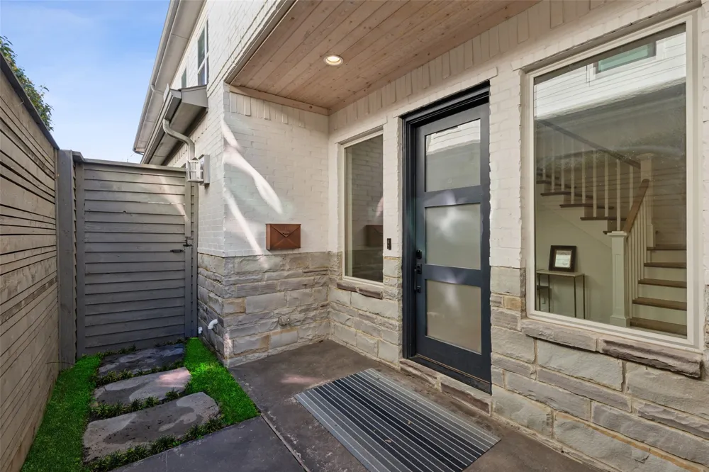 5527 Matalee Avenue Dallas, TX 75206