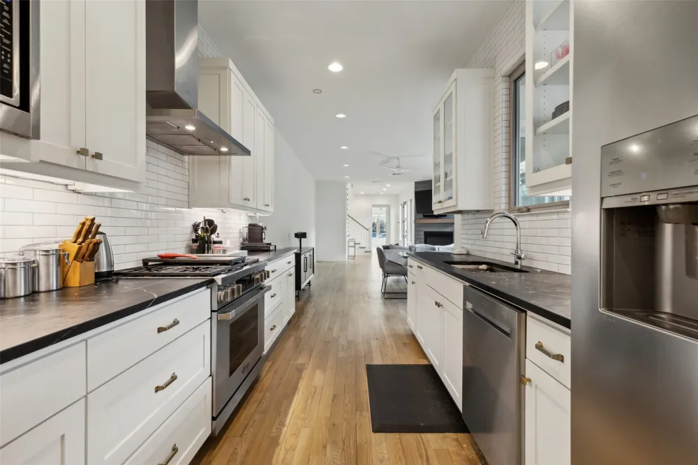 5527 Matalee Avenue Dallas, TX 75206