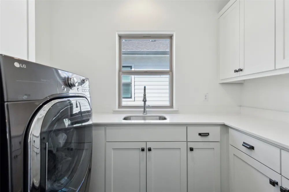 5527 Matalee Avenue Dallas, TX 75206