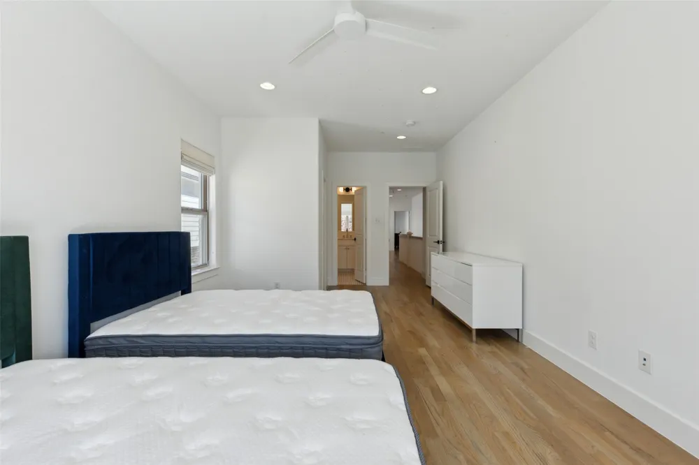 5527 Matalee Avenue Dallas, TX 75206