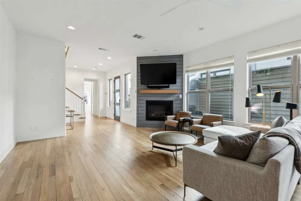 5527 Matalee Avenue Dallas, TX 75206