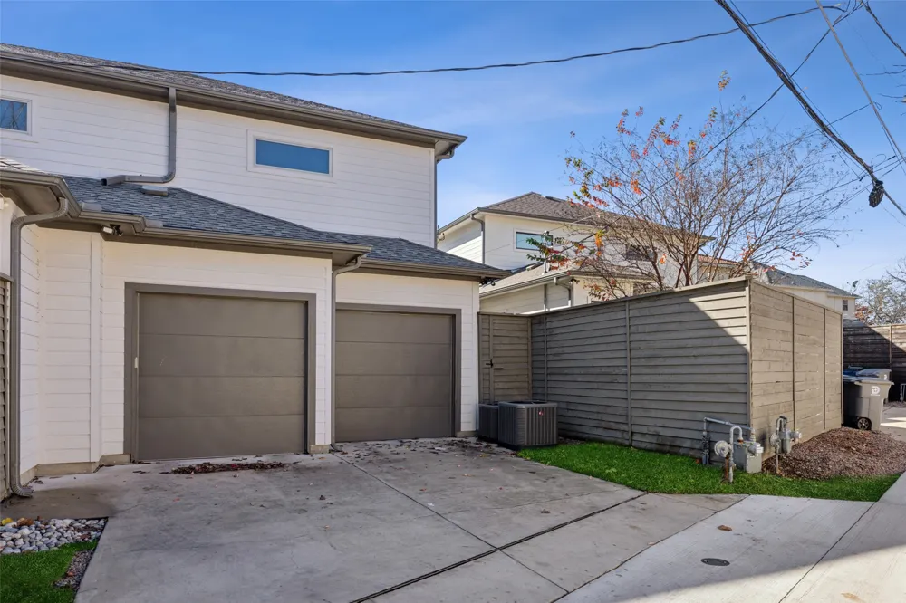5527 Matalee Avenue Dallas, TX 75206
