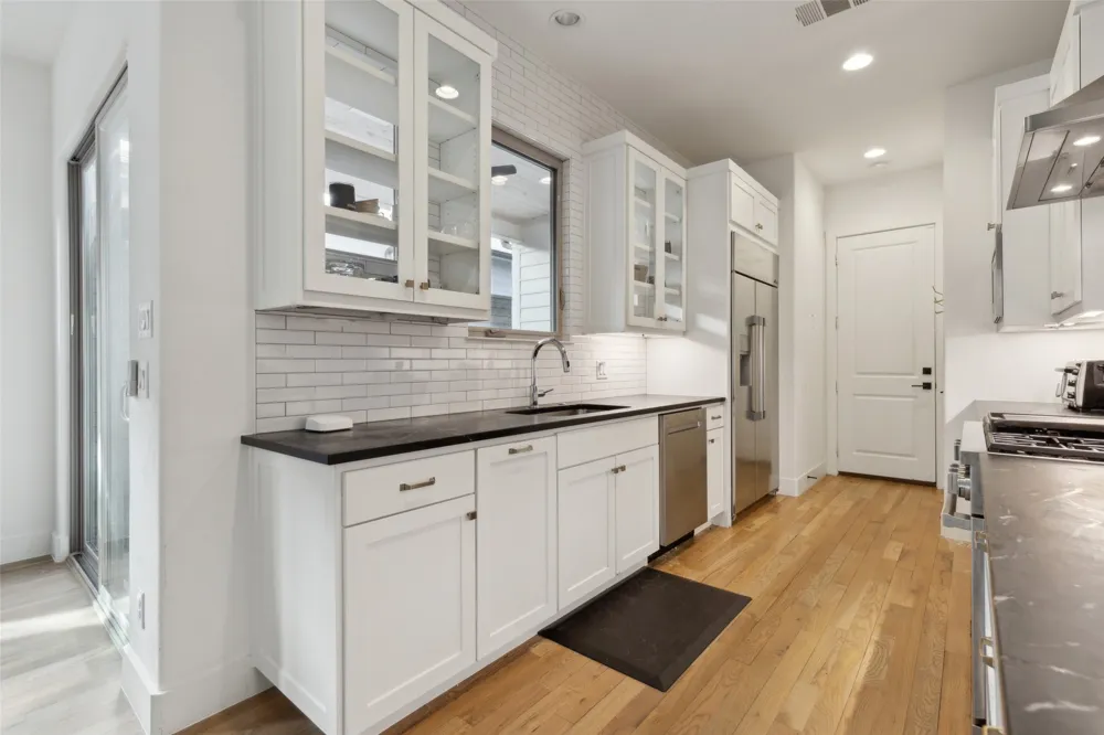 5527 Matalee Avenue Dallas, TX 75206