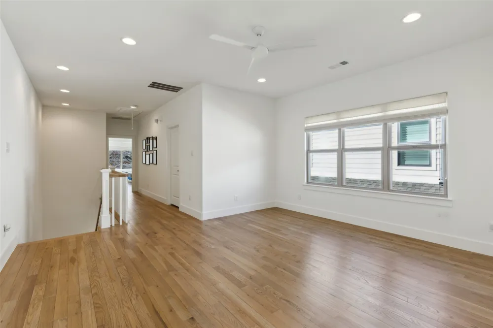 5527 Matalee Avenue Dallas, TX 75206