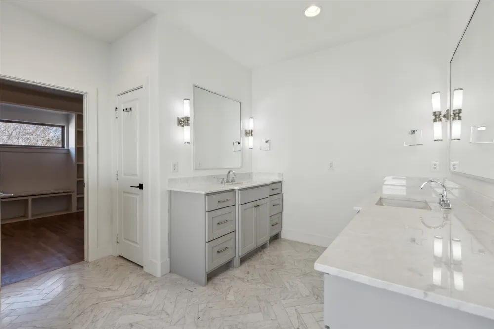 5527 Matalee Avenue Dallas, TX 75206