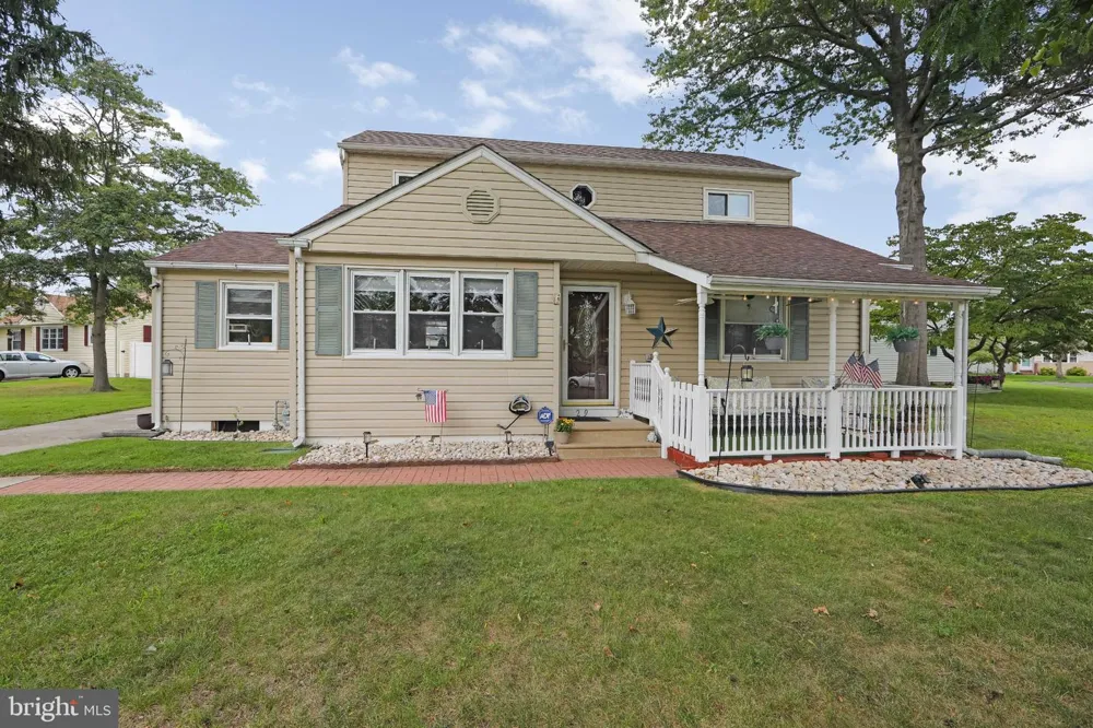 29 WYNDALE AVENUE Maple Shade, NJ 08052