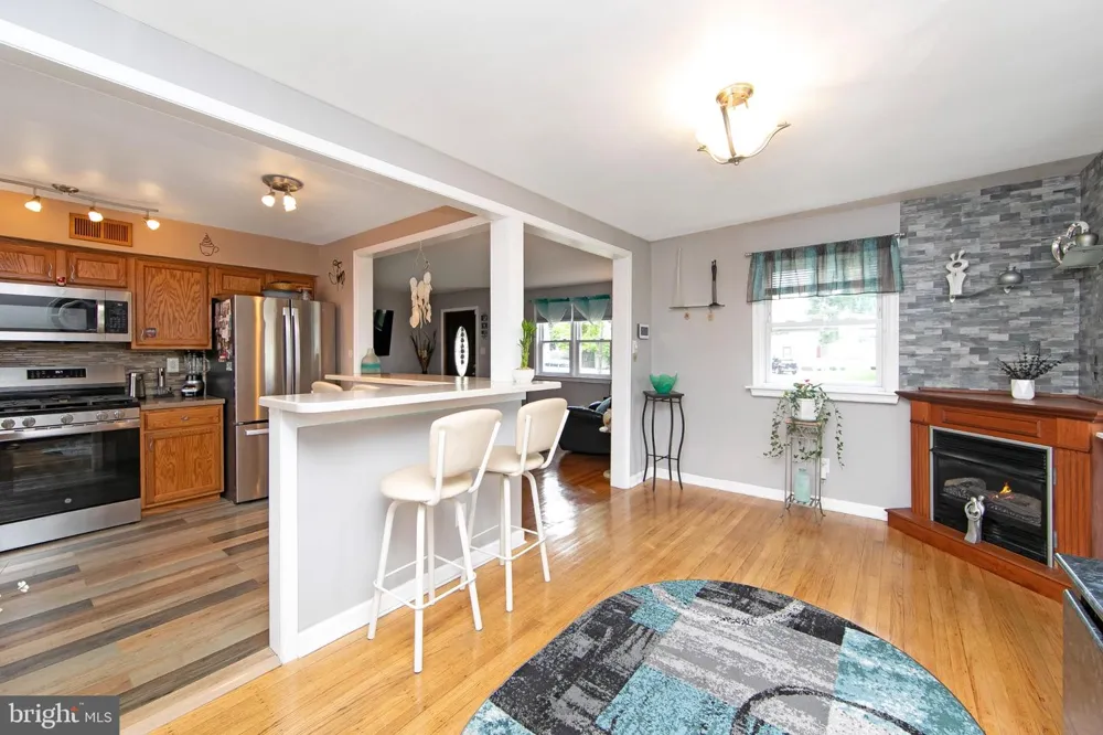 29 WYNDALE AVENUE Maple Shade, NJ 08052